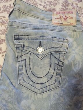 True Religion Light Blue Skinny Jeans with Signature Pocket